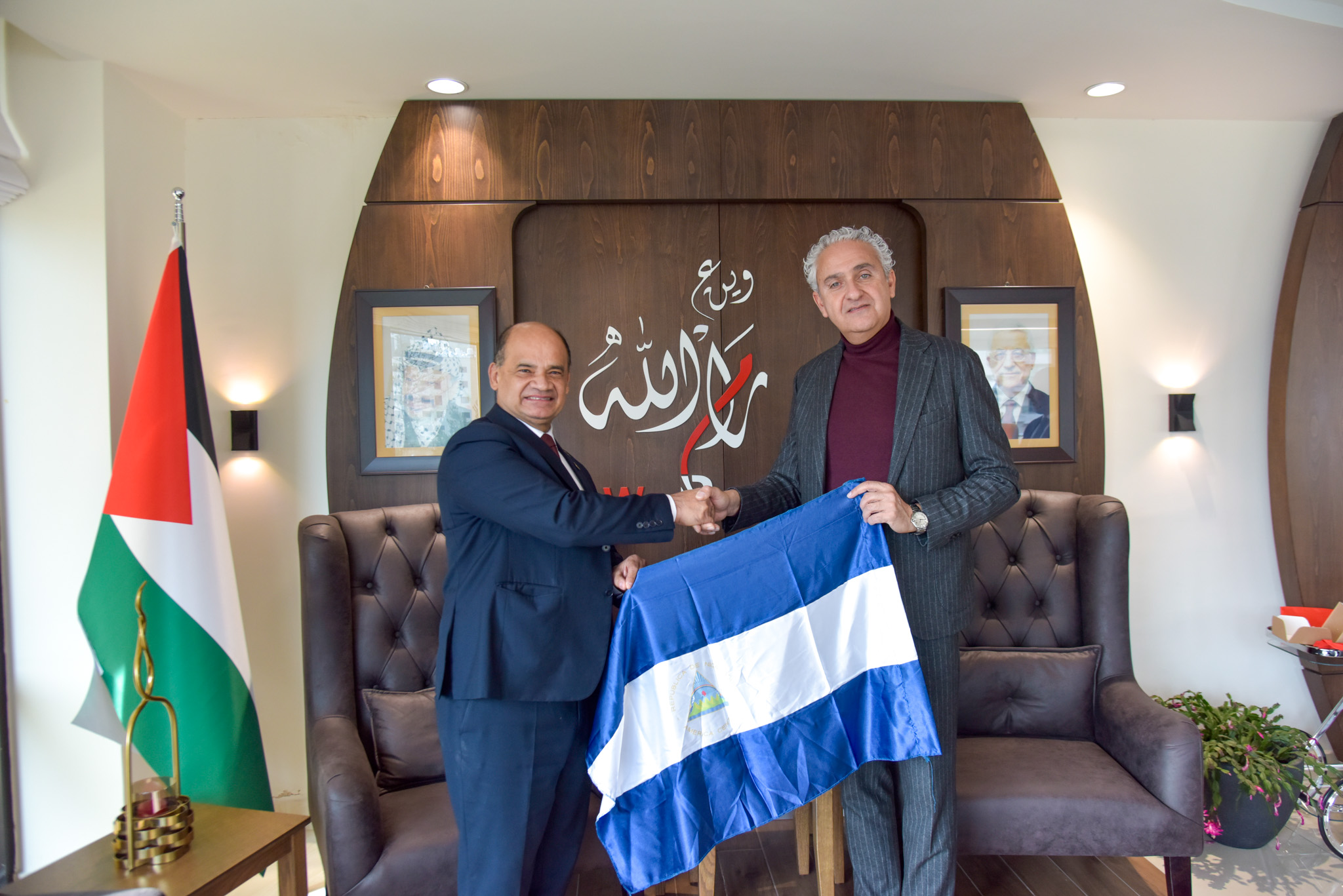 بلدية رام الله تستقبل سفير نيكاراغوا وتبحث تعزيز التعاون الثنائي