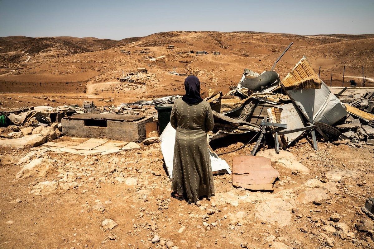 مستوطنون يهاجمون مساكن المواطنين ويحاولون سرقة أغنامهم جنوب الخليل
