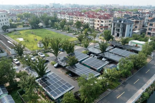 الصين تنشئ أكبر شبكة لشحن السيارات الكهربائية في العالم