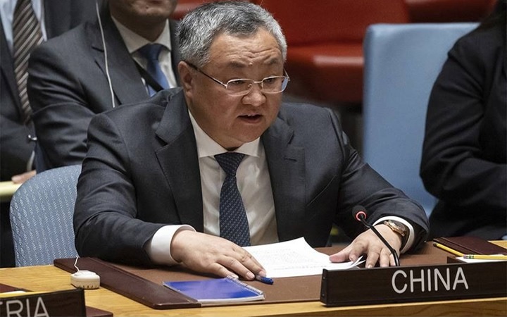 مبعوث صيني يحذر من أي مغامرة عسكرية ضد إيران