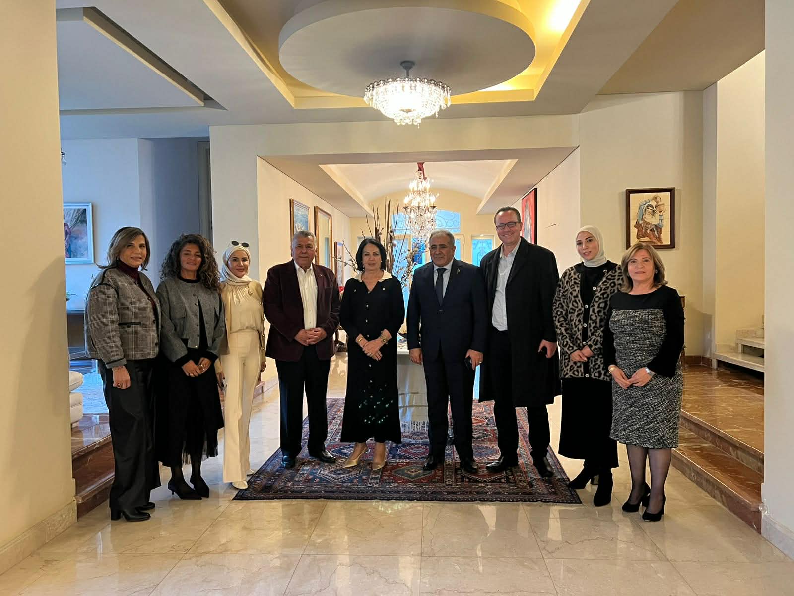 السفير الفلسطيني في لبنان والسفير السابق في اقليم كردستان زارا المركز الوطني للعيون