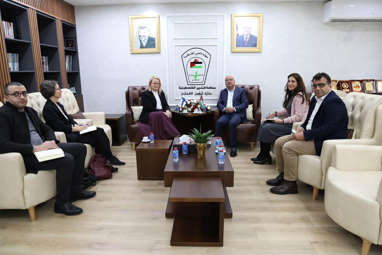 أبو هولي يدعو فنلندا لتجديد اتفاقية التمويل المتعدد السنوات مع الأونروا لحماية ولايتها وضمان الاستقرار الإقليمي