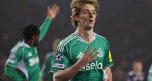 "سوبر هاتريك" جوردون يقرب نيوكاسل من دور الـ16 في دوري أبطال أوروبا