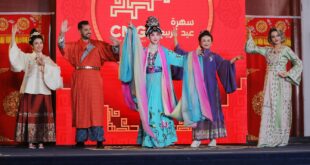 ليلة لم الشمل لاستقبال عام الحصان (2): مقطع من أوبرا ((الحورية تنثر الزهور)) يكشف جمال الأداء لأوبرا بكين