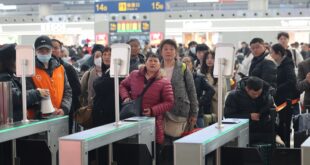 السلطات الصينية تنفذ إجراءات لإدارة النقل وحركة الحشود لمواجهة الزيادة المتوقعة في السفر