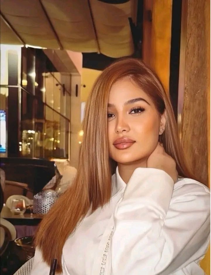 "كل شيء هنا يكتب إليكَ.."