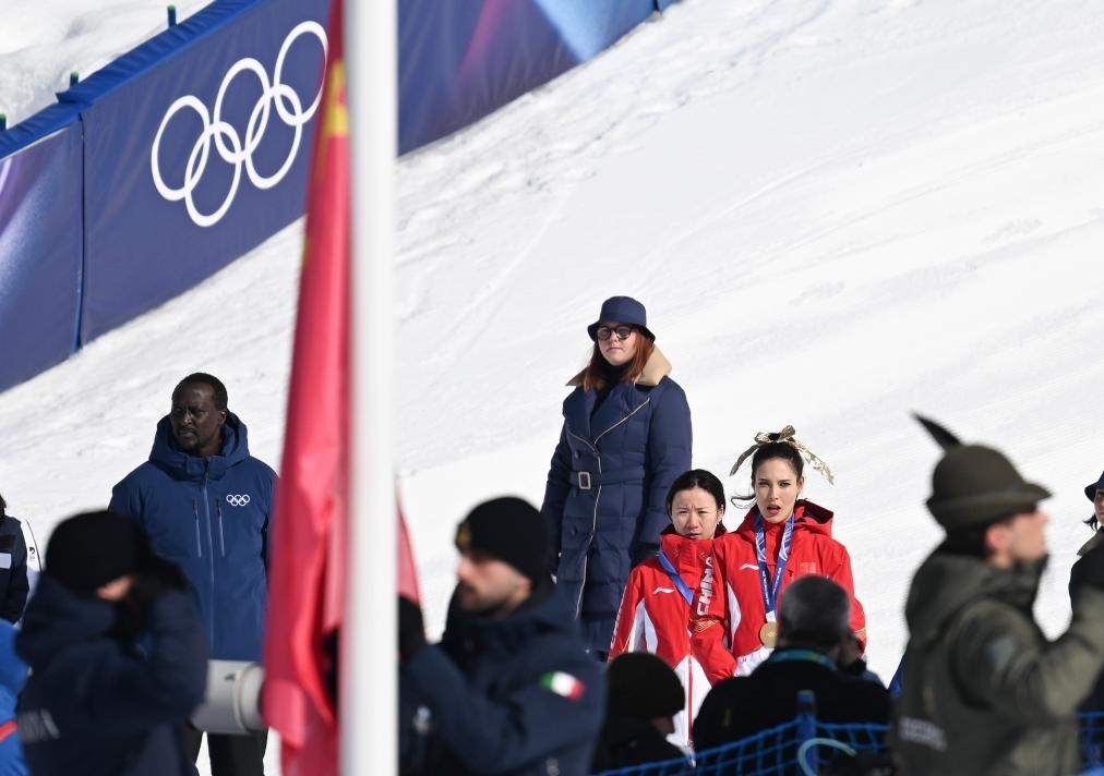 الصينيتان قو آي لينغ ولي فانغ هوي تفوزان بالمركزين 