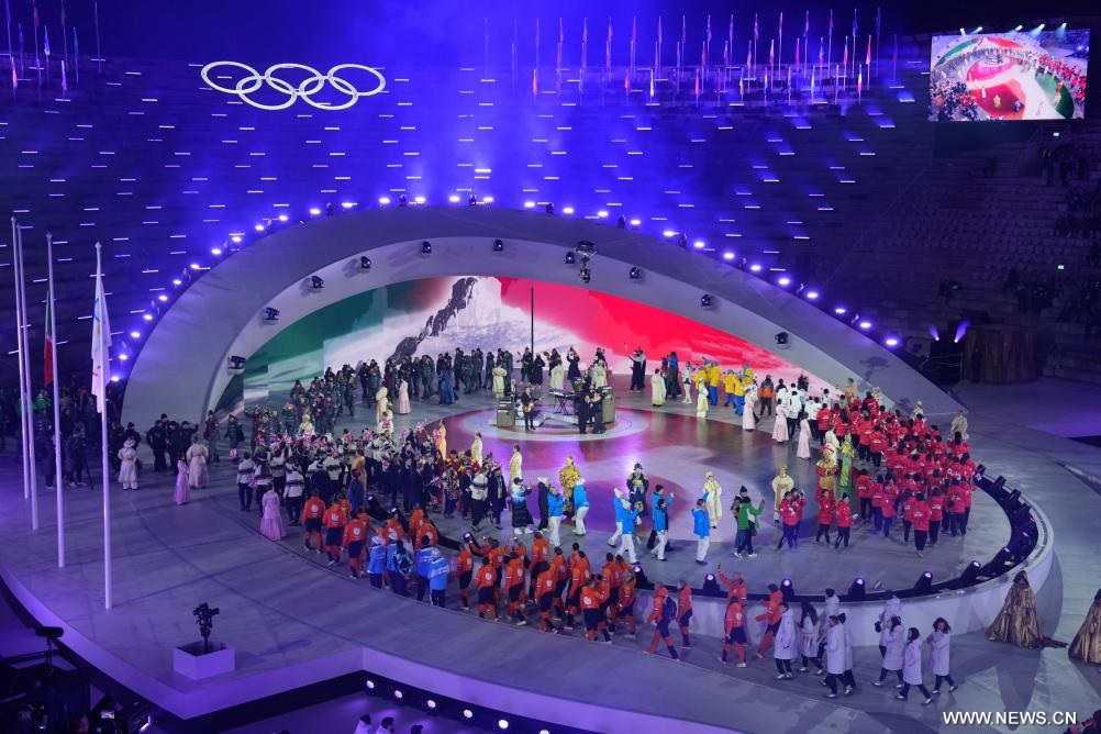 رئيسة اللجنة الأولمبية الدولية كوفنتري تعلن اختتام أولمبياد ميلانو-كورتينا 2026