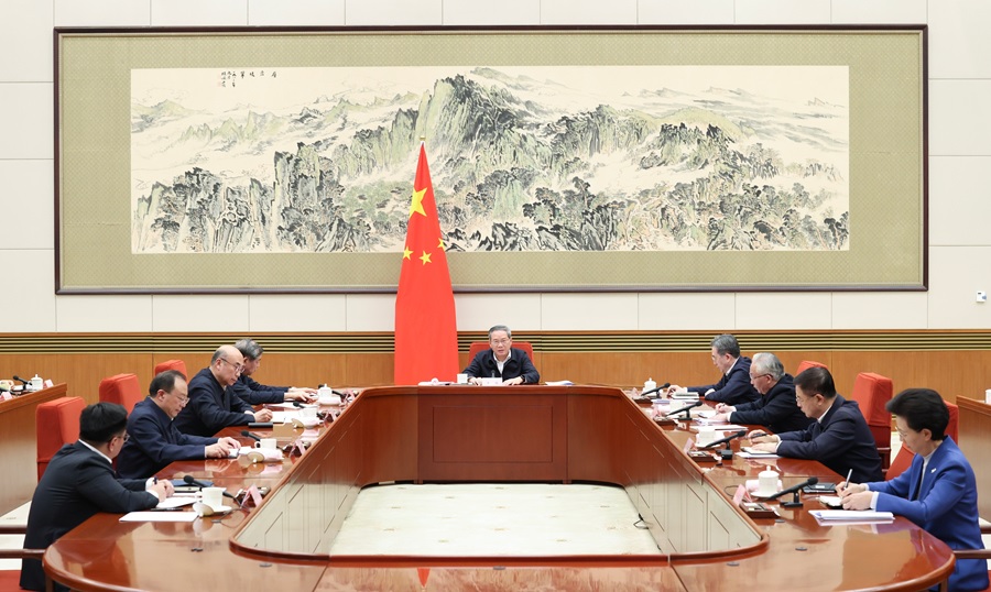 رئيس مجلس الدولة يدعو إلى تحقيق تقدم شامل في ابتكار وتطبيق الذكاء الاصطناعي