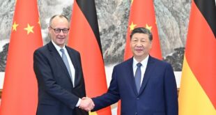 رئيس الصين شي جين بينغ يجتمع مع المستشار الألماني في بكين