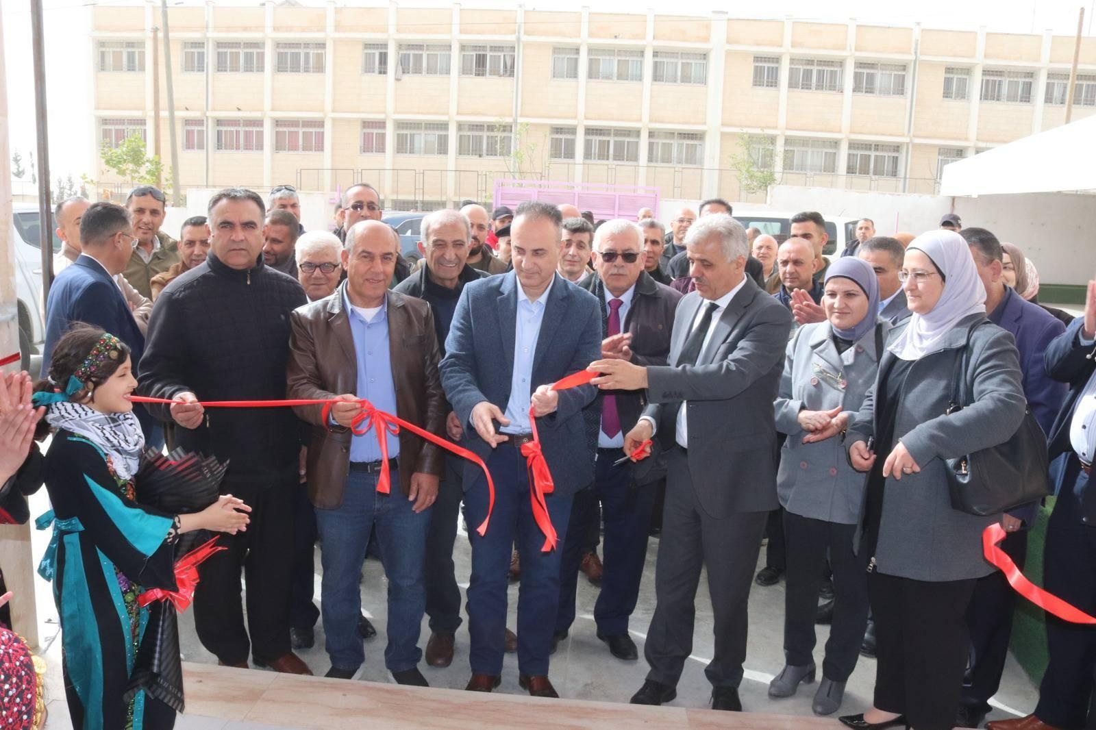 "التربية" تفتتح عددا من المشاريع التعليمية في مديرية جنوب الخليل