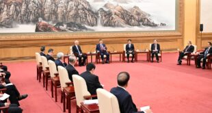 رئيس الصين شي جين بينغ يحضر تجمعاً مع شخصيات غير منتمية للحزب الشيوعي الصيني بمناسبة العام الصيني الجديد