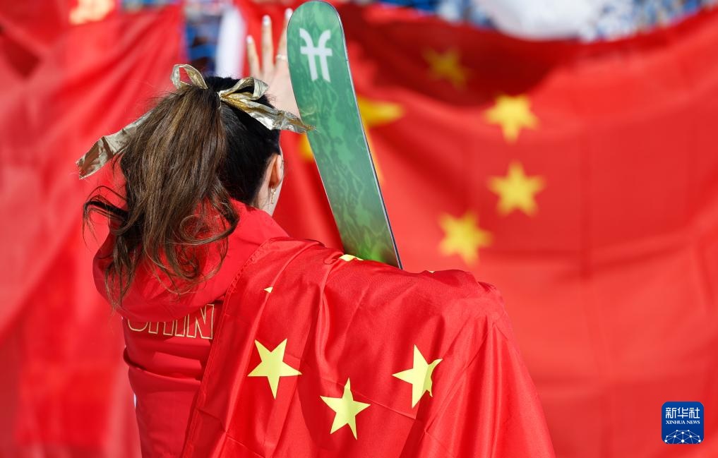 الصينية قو آي لينغ تدافع عن لقبها الأولمبي في سباق التزلج الحر داخل نصف أنبوب للسيدات في أولمبياد ميلانو-كورتينا 2026 دورة الألعاب الأولمبية الشتوية