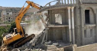 الاحتلال يجبر مقدسيا على هدم منزله في جبل المكبر