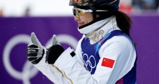 مسابقة القفزات الهوائية للفرق المختلطة في التزلج الحر بأولمبياد ميلانو-كورتينا 2026