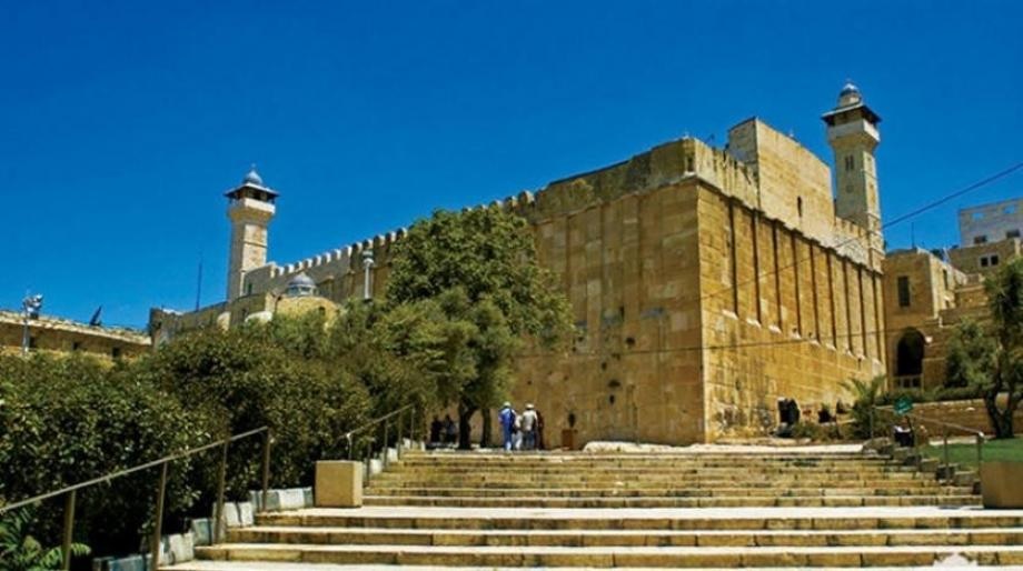 الاحتلال يغلق الحرم الإبراهيمي الشريف في الخليل حتى اشعار آخر
