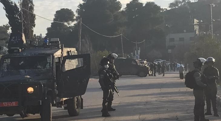 لليوم الرابع: الاحتلال يواصل عدوانه على اللبن الشرقية وينكل بالمواطنين