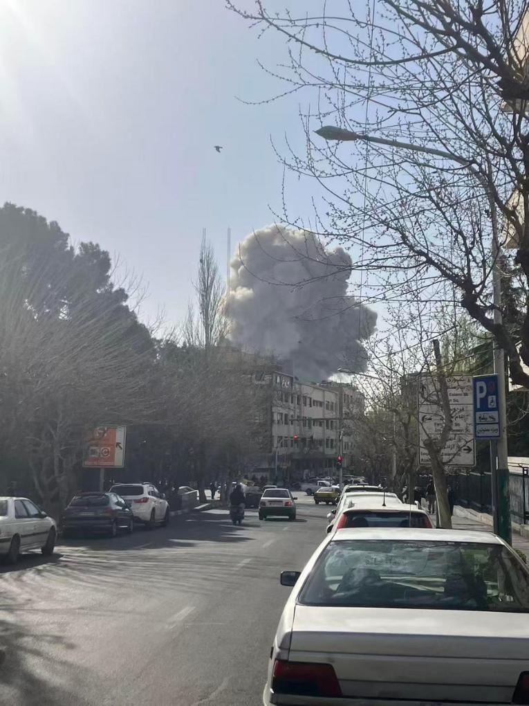 رؤية شرق أوسطية: الهجوم الأمريكي الإسرائيلي على إيران ينذر بحرب مفتوحة