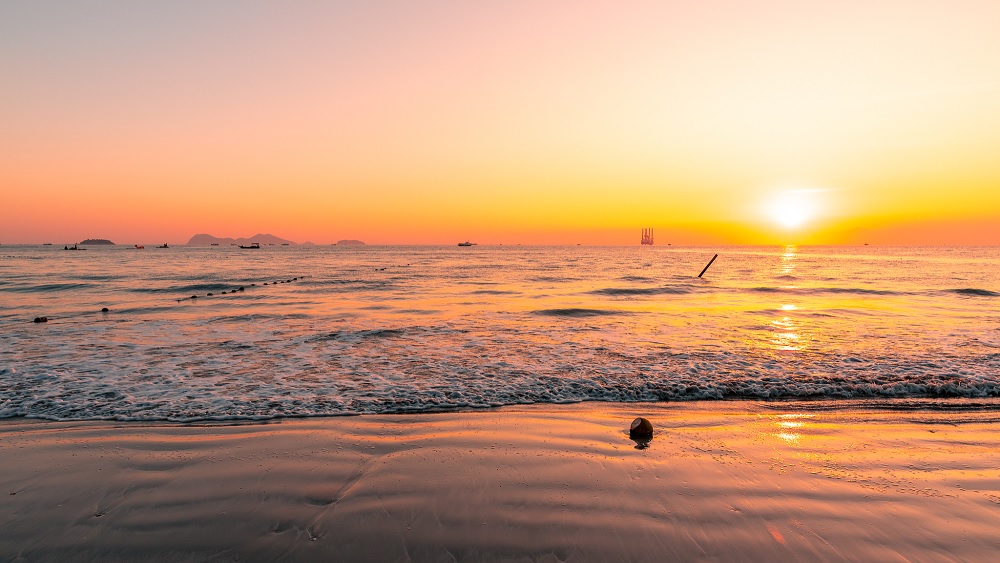 هويتشو بمقاطعة غوانغدونغ: دفء السنة الجديدة في قلب الشتاء