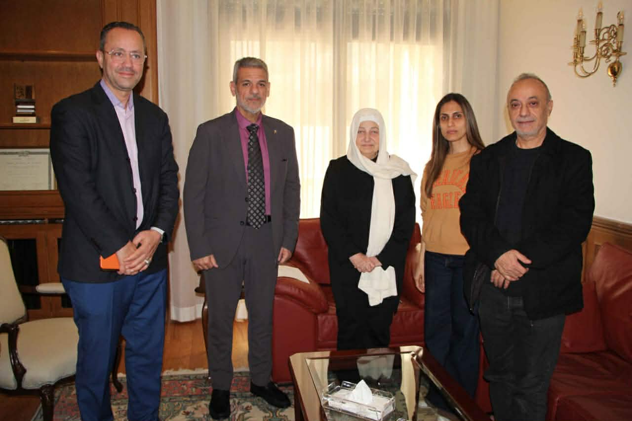 بهية الحريري تستقبل المدير الجديد لمستشفى الهمشري د. صفوت اسكندر