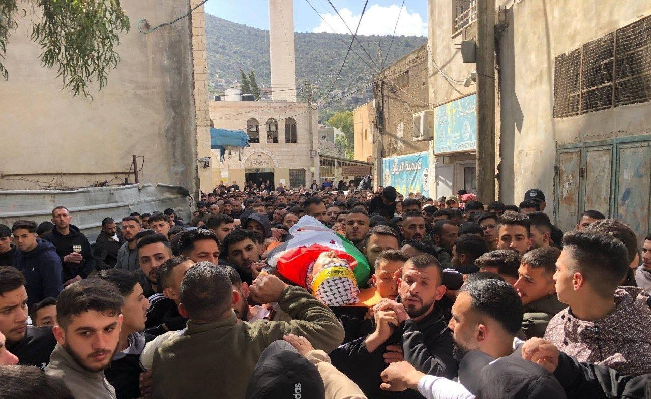 تشييع جثمان الشهيد محمد حنني إلى مثواه الأخير في بلدة فوريك شرق نابلس