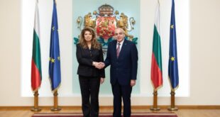السفير أنور الأغا يقدم أوراق اعتماده إلى رئيسة بلغاريا سفيرا فوق العادة ومفوضا لدولة فلسطين