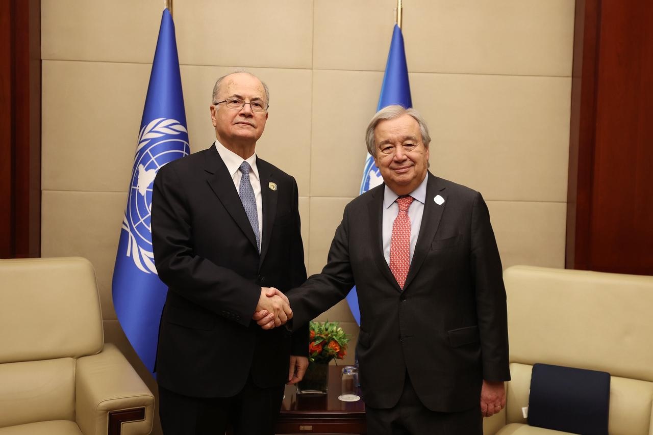رئيس الوزراء يبحث مع الأمين العام للأمم المتحدة مستجدات الأوضاع في فلسطين
