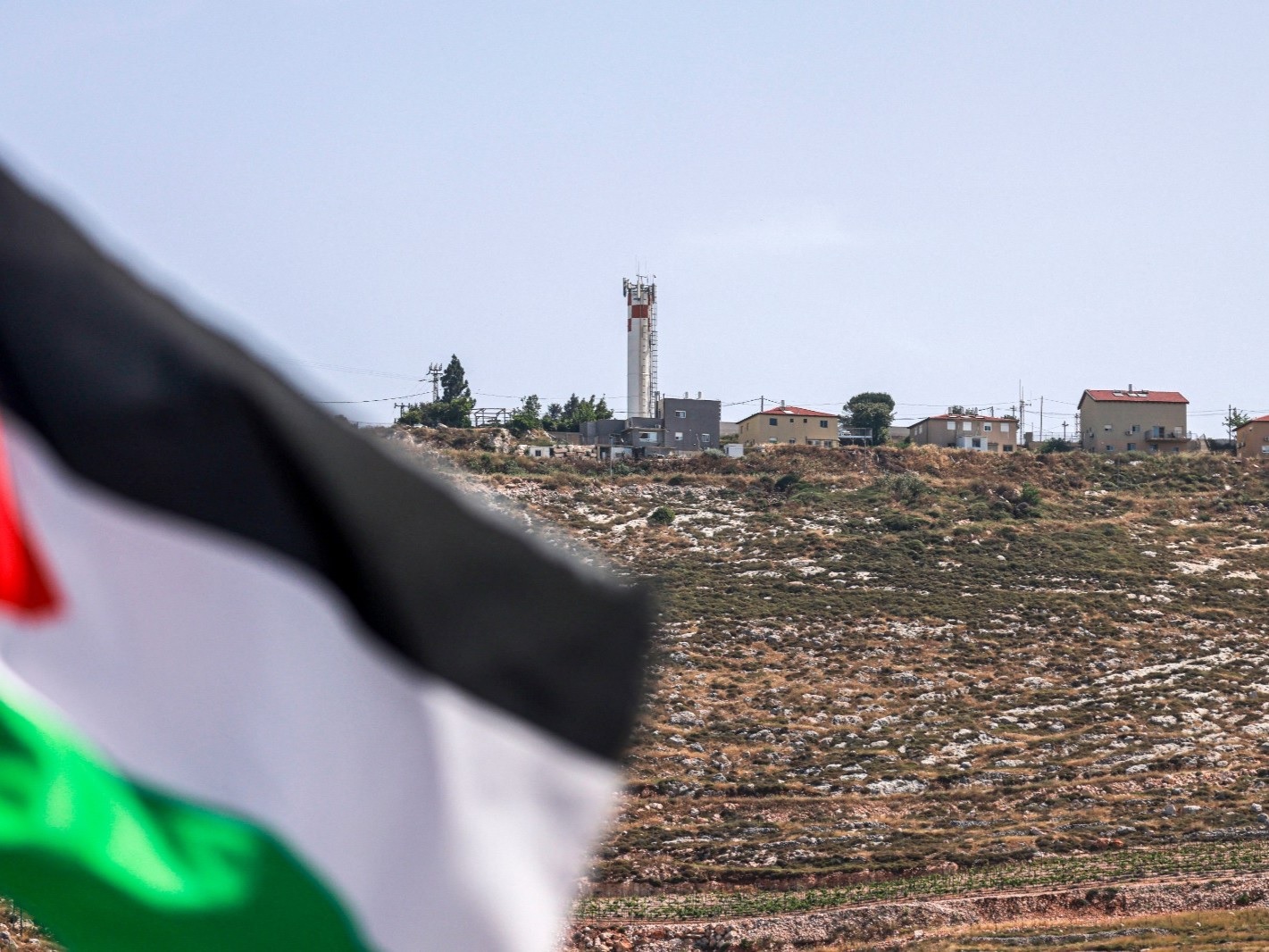 تقرير : حكومة الاحتلال تنقلب على الاتفاقيات مع الجانب الفلسطيني وتقرر تعميق الاستيطان واستعجال الضم