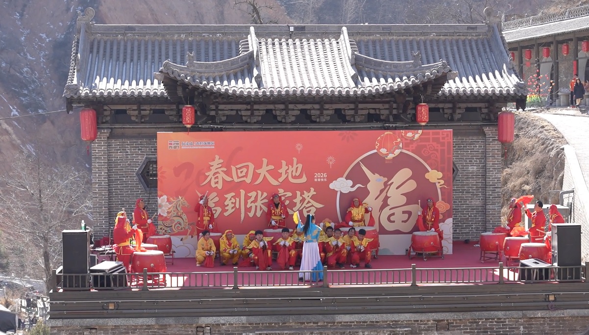 الصين : قرية تشانغجياتا التقليدية تحتفل بمناسبة عيد الربيع بتراث ثقافي غير مادي نابض بالحياة