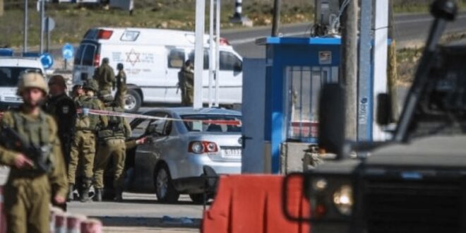 الاحتلال يطلق الرصاص وقنابل الصوت والغاز عند "فرش الهوى" غرب الخليل