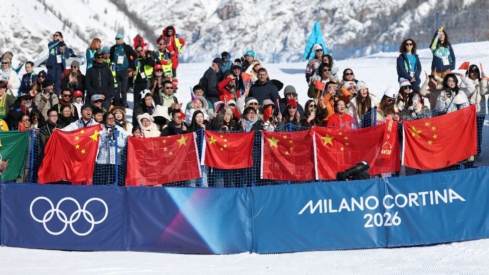اللجنة المركزية للحزب الشيوعي الصيني ومجلس الدولة الصيني يهنئان الوفد الصيني في أولمبياد ميلانو-كورتينا 2026 
