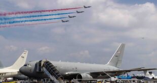 فريق بايي الصيني يكمل بنجاح مهمة العرض الجوي في المعرض