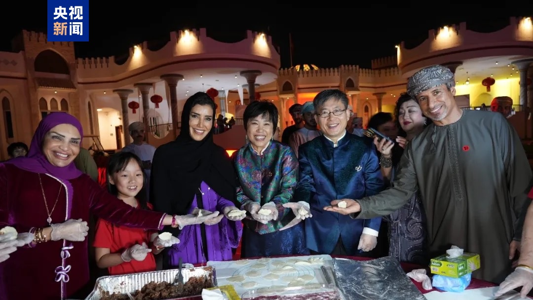 سفارة الصين لدى عمان تحتفل بعيد الربيع وفيلم ترويجي لحفل مجموعة الصين للإعلام يظهر لأول مرة في السلطنة