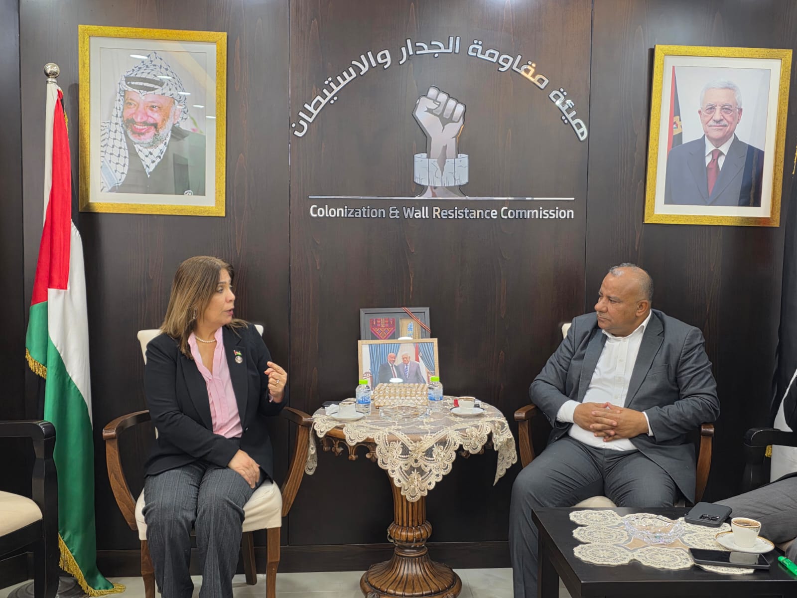 شؤون المراة وهيئة مقاومة الجدار والاستيطان يبحثان آليات توحيد الجهود في رصد وتوثيق الانتهاكات التي تتعرض لها المرأة الفلسطينية