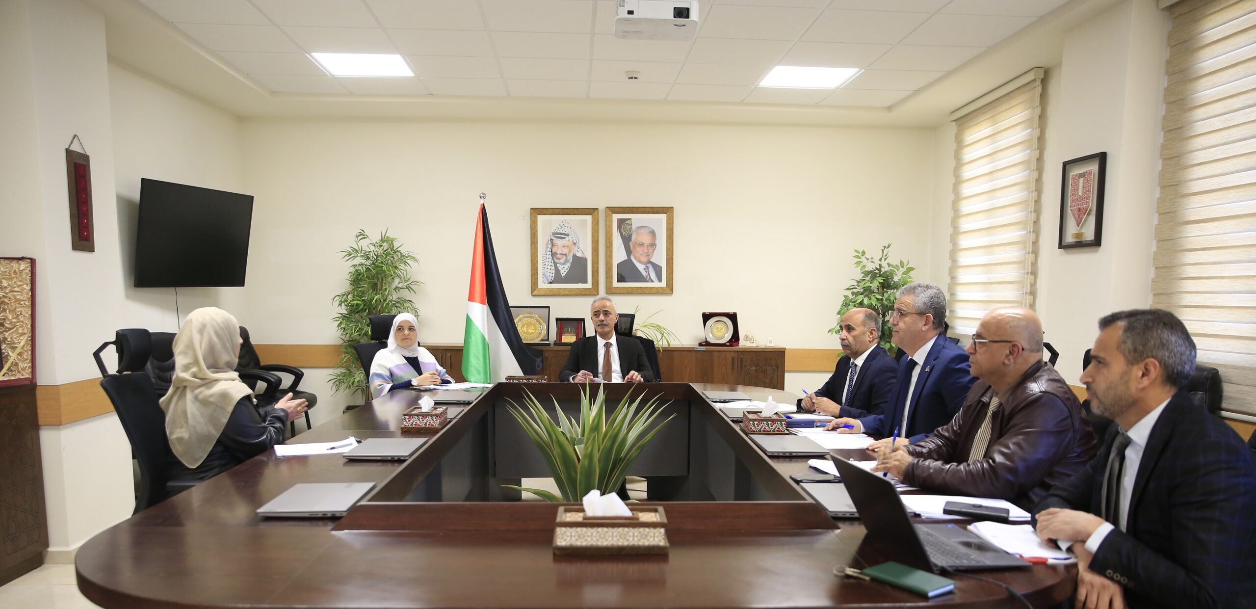 المدرسة الوطنية للإدارة تستكمل المرحلة الثالثة من مقابلات مدربي برنامج إعداد القادة