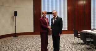 وزير الخارجية الصيني يدعو الصين وبريطانيا إلى استكشاف المزيد من إمكانيات التعاون