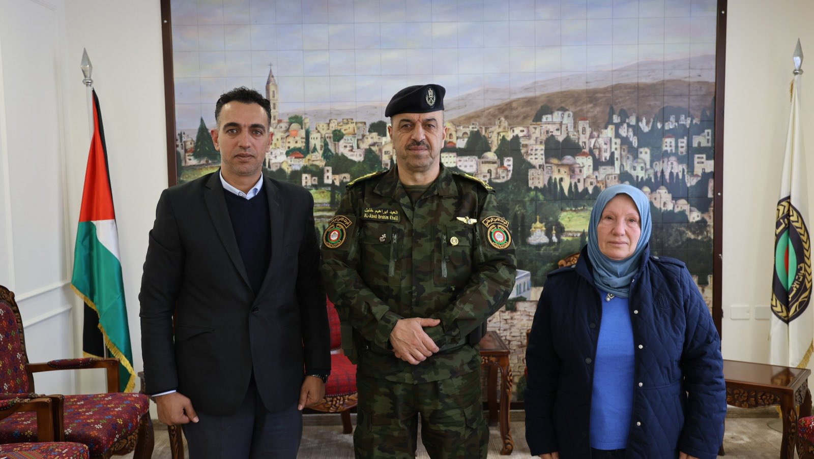 قائد قوات الأمن الوطني الفلسطيني يستقبل اللواء رائدة الفارس مديرة مكتب الشؤون الإنسانية في ديوان الرئاسة