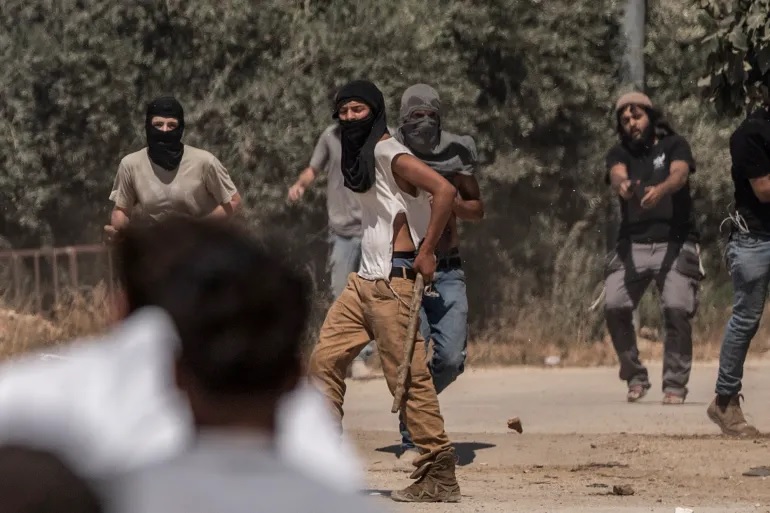 مستوطنون يهاجمون منزلا في فرعتا شرق قلقيلية