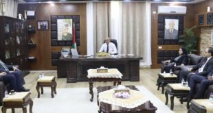 محافظ جنين كمال أبو الرب يترأس اجتماعاً لمدراء البنوك في المحافظة ويؤكد أهمية المسؤولية المجتمعية في ظل الأوضاع الراهنة