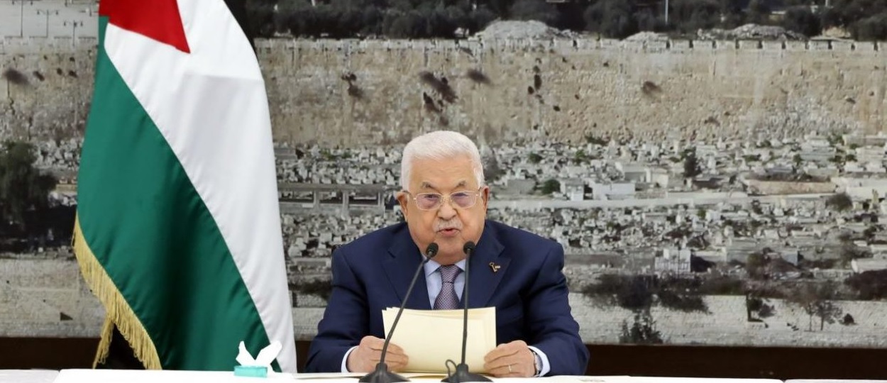 الرئيس محمود عباس يهنئ شعبنا والأمتين العربية والإسلامية بحلول شهر رمضان
