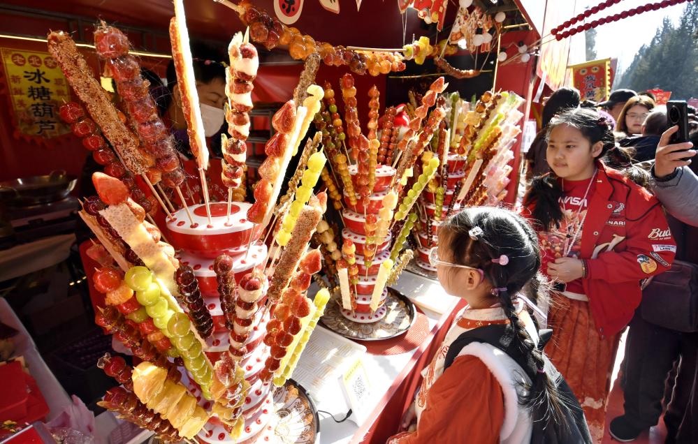 معارض المعابد للاحتفال بعيد الربيع في العاصمة الصينية بكين