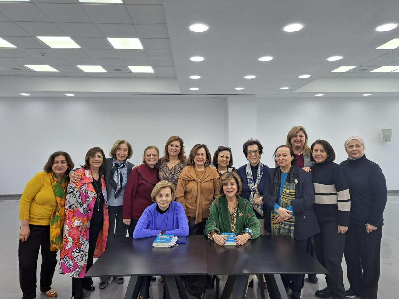 من صفحات الكتاب إلى فضاء الحوار… نادي القراءة في جمعية المواساة يحتفي بأدب سعاد العامري