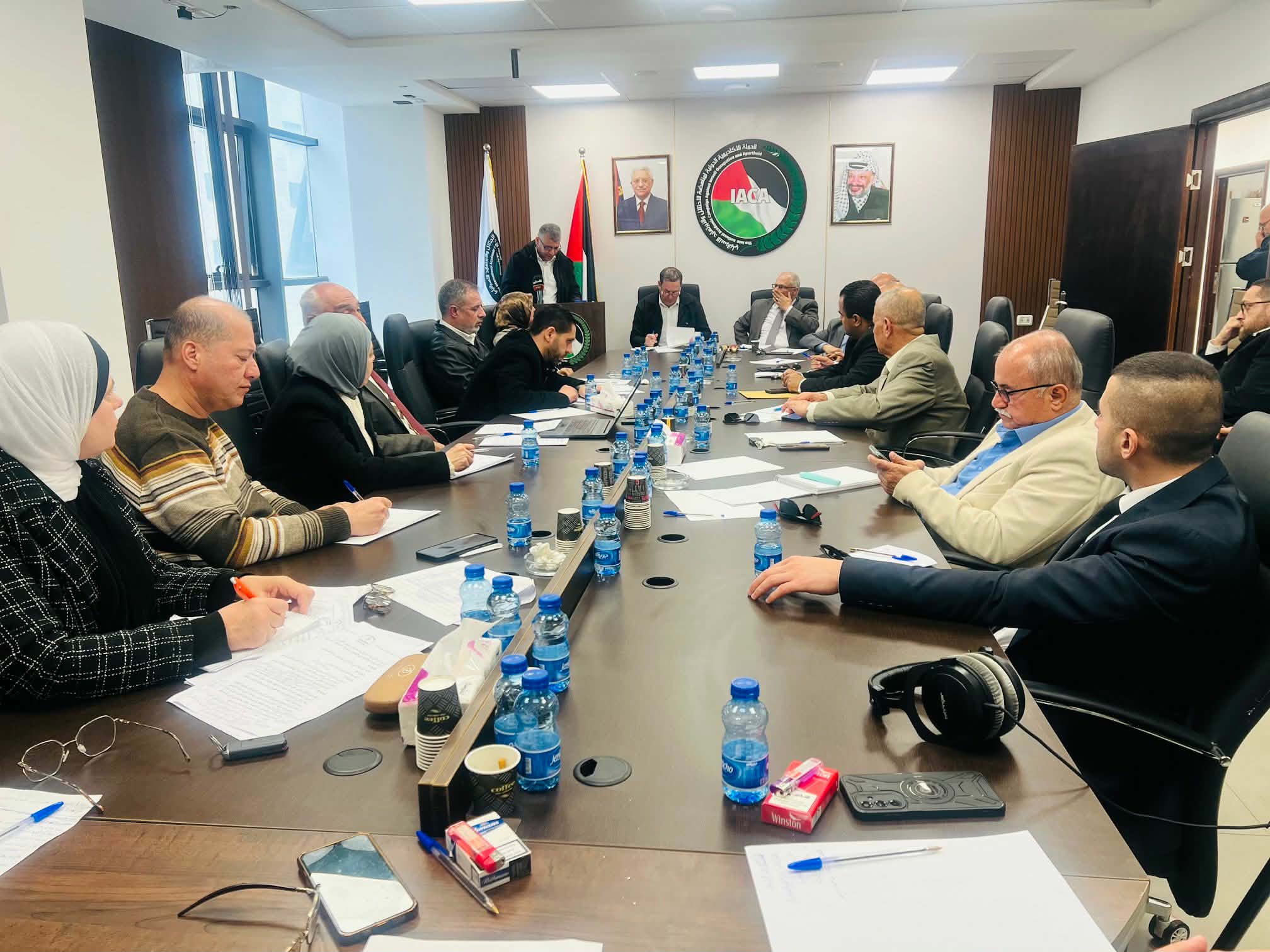 وسط حضور أكاديمي وقانوني.. “الأكاديمية الدولية” تعقد حلقة نقاشية تخصصية حول مسودة دستور دولة فلسطين 2026