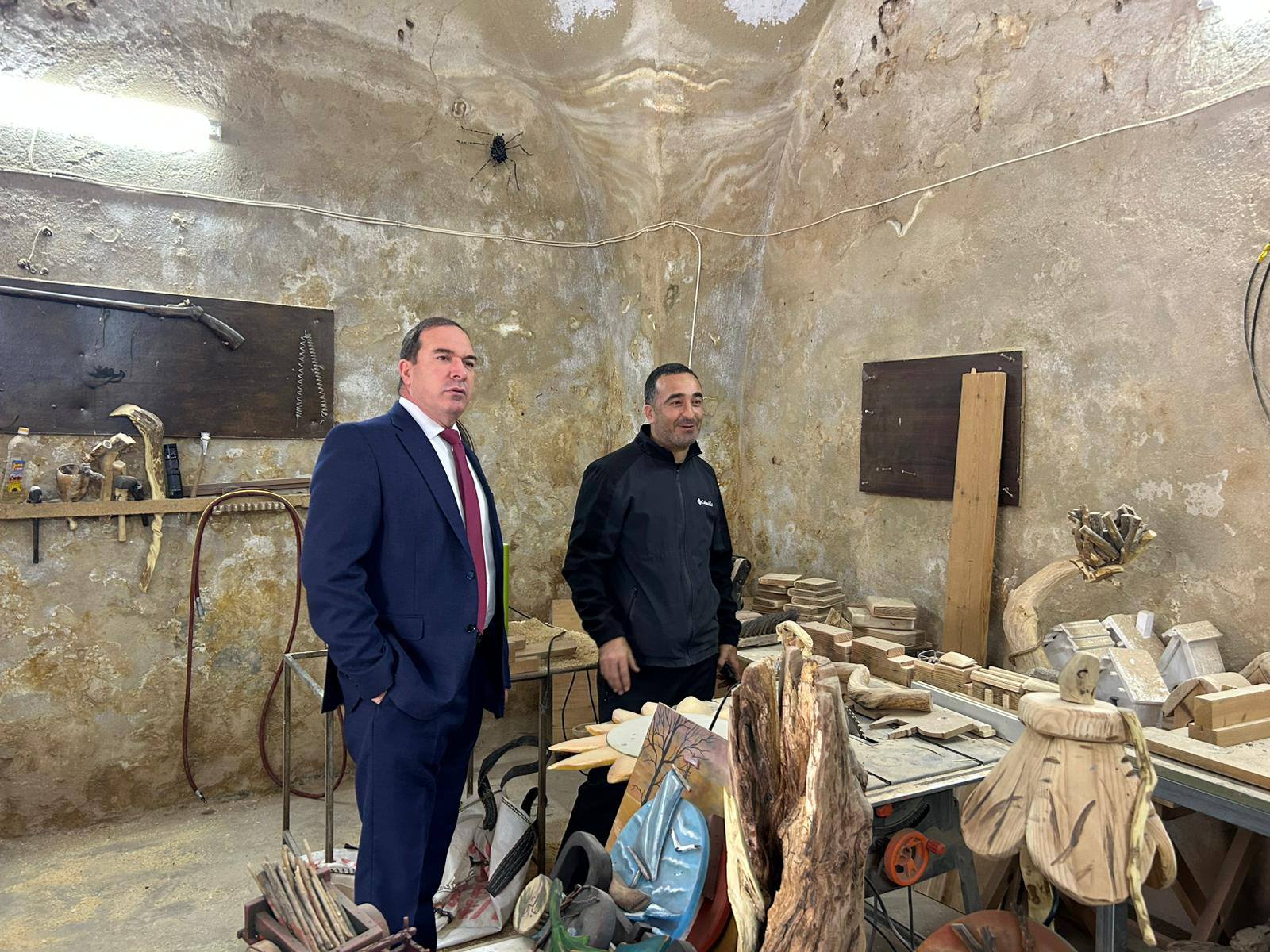 محافظ طولكرم اللواء عبد الله كميل يتفقد حوش الخواجا التاريخي في ضاحية شويكة