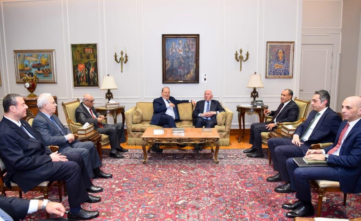 وفد مركزية حركة فتح يبحث مع وزير الخارجية المصري تطورات القضية الفلسطينية