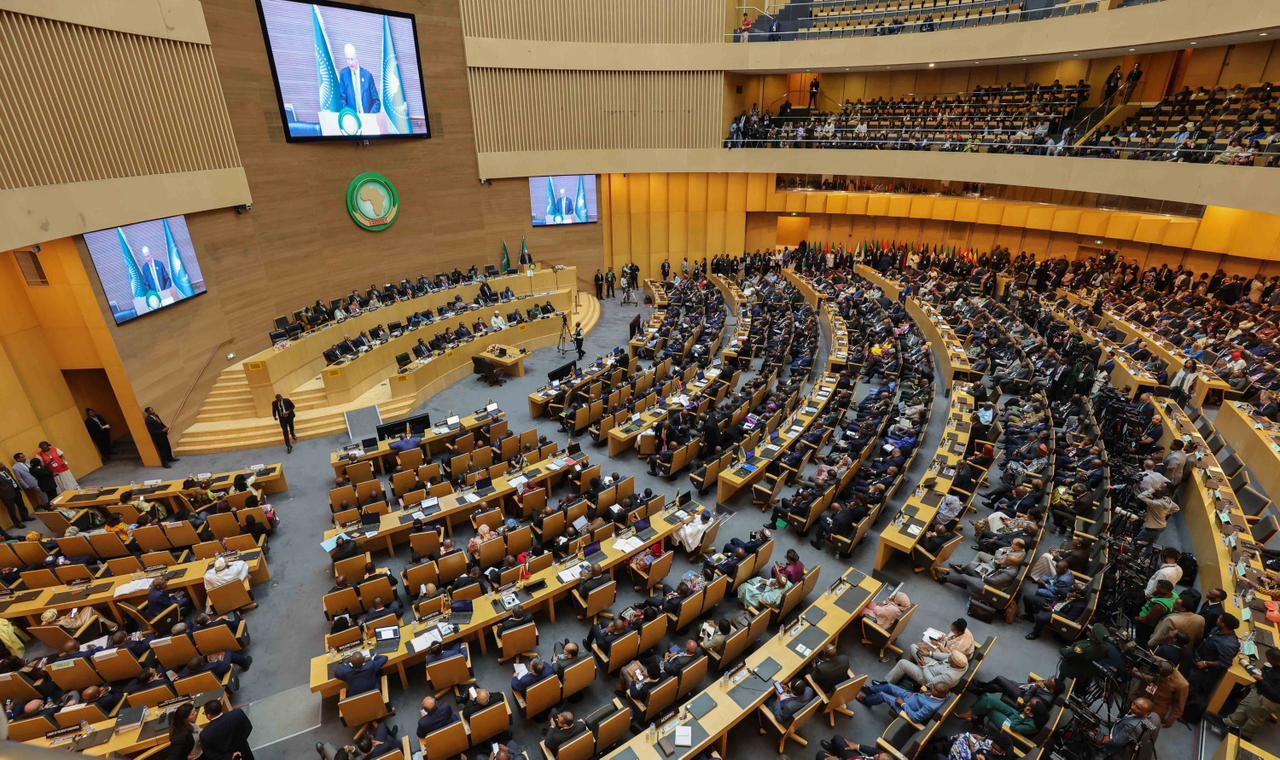 القمة الأفريقية تطالب بدعم مطلق لعضوية فلسطين الكاملة وتحذر من تهجير سكان غزة