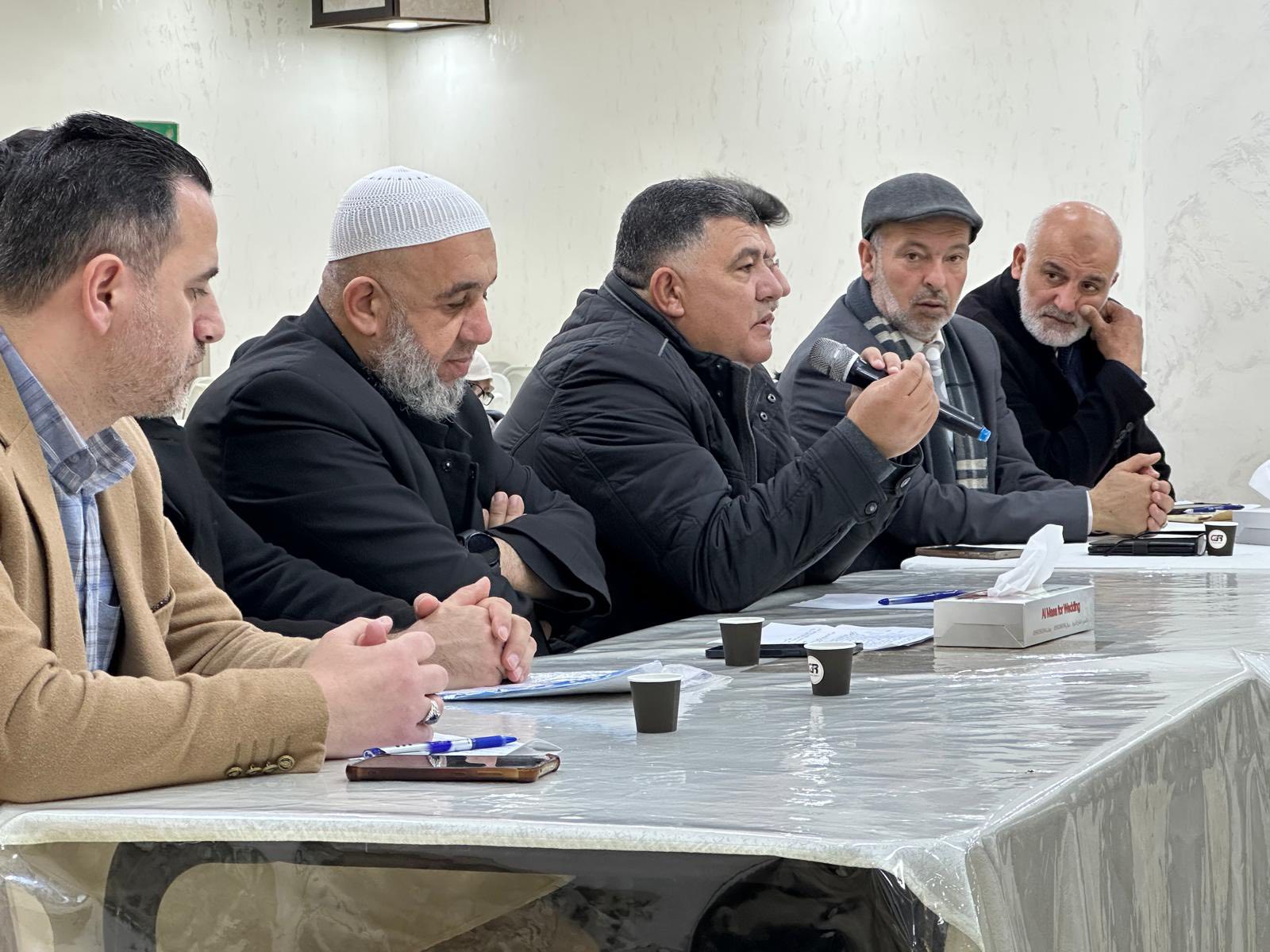 محافظ نابلس غسان دغلس يشارك في اجتماع مديرية الأوقاف 
