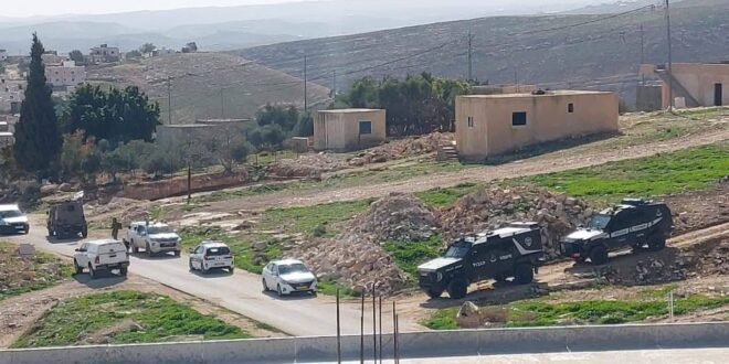 إصابة مواطن برصاص مستوطنين في قرية الرشايدة شرق بيت لحم