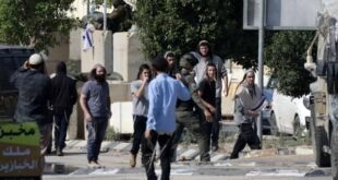 مواطنون يتصدون لهجوم مستوطنين في مخماس شمال القدس