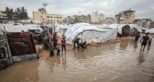 نازحو غزة يواجهون أوضاعا إنسانية قاسية مع تجدّد غرق خيامهم